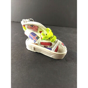 Ying And Yang Shoe Flag Tennis Shoe Keychain Zip Wallet